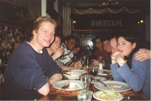 De groep tijdens het eten!